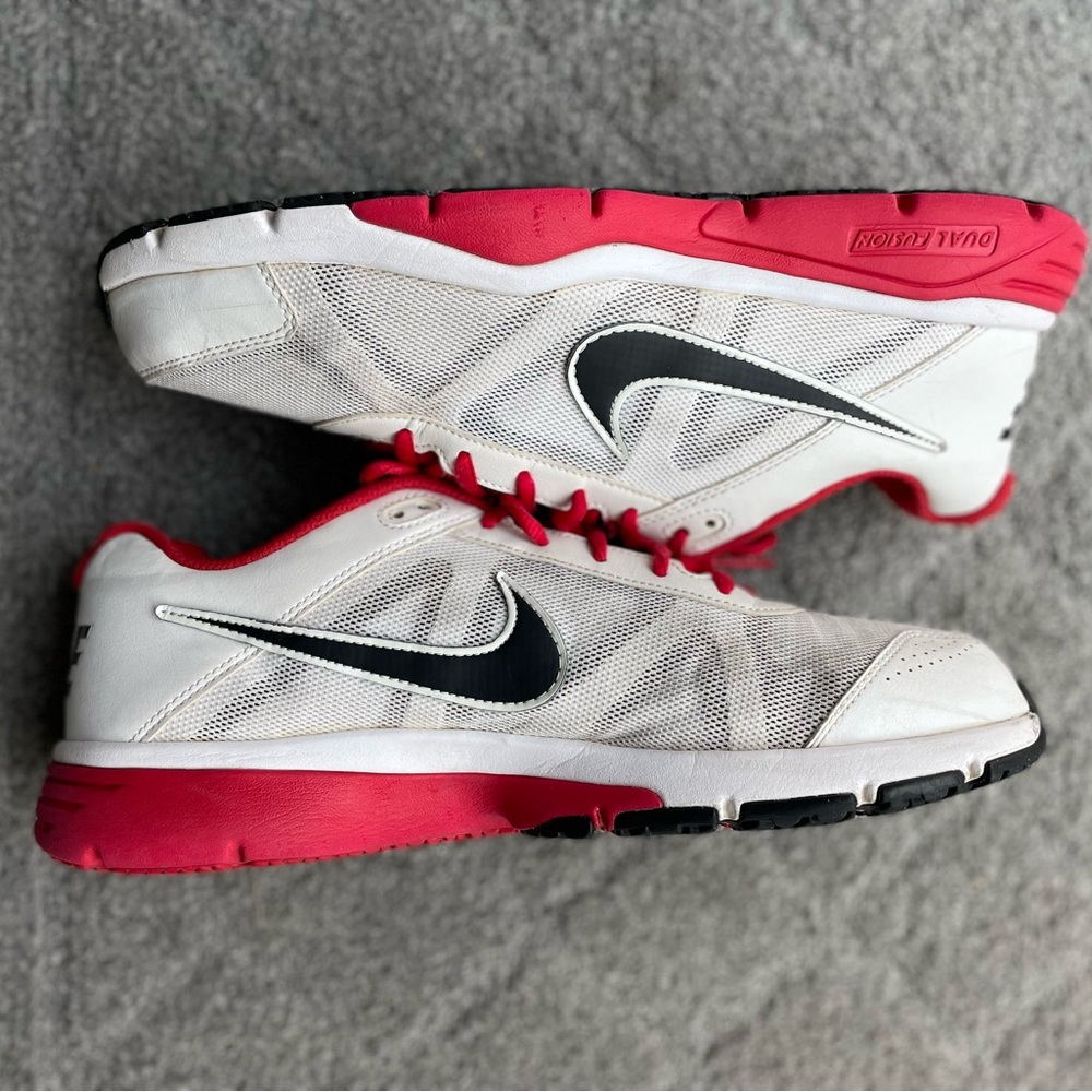 🧲🧲🧲NIKE MENS DUAL FUSION TR III WHITE/RED LOW TOP SNEAKER SIZE 10.5